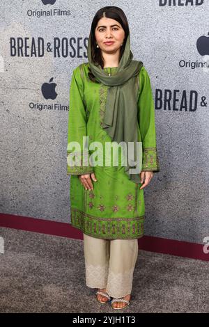 Los Angeles, Usa. November 2024. LOS ANGELES, KALIFORNIEN, USA – 14. NOVEMBER: Malala Yousafzai kommt zur Los Angeles Premiere von Apple Original Films' Brot und Rosen, die am 14. November 2024 im Hammer Museum in Los Angeles, Kalifornien, USA stattfindet. (Foto: Xavier Collin/Image Press Agency) Credit: Image Press Agency/Alamy Live News Stockfoto