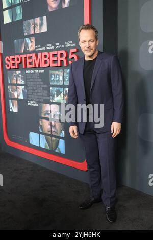 14. November 2024, Los Angeles, Kalifornien, USA: Peter Sarsgaard bei der Premiere am 5. September in den Paramount Studios (Credit Image: © Nina Prommer/ZUMA Press Wire) NUR REDAKTIONELLE VERWENDUNG! Nicht für kommerzielle ZWECKE! Stockfoto