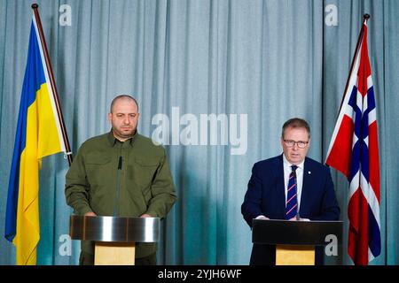 Oslo 20241115. Ukrainischer Verteidigungsminister Rustem Umerov trifft Verteidigungsminister Bjørn Arild Gram (Sp) im Verteidigungsministerium in Oslo. Foto: OLE Berg-Rusten / NTB Stockfoto