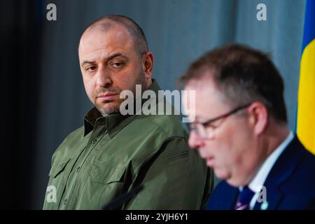 Oslo 20241115. Ukrainischer Verteidigungsminister Rustem Umerov trifft Verteidigungsminister Bjørn Arild Gram (Sp) im Verteidigungsministerium in Oslo. Foto: OLE Berg-Rusten / NTB Stockfoto