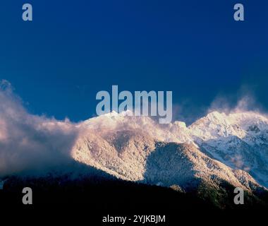 Japan. Nagano. Die Schneegipfel der Hida Mountains. Kamikōchi-Tal. Stockfoto