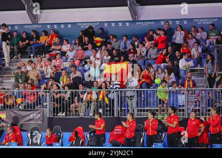 Malaga, Malaga, Spanien. November 2024. Impressionen, Fans des Teams Spanien während des Billie Jean King Cup Finals 2024 - Damen Tennis (Foto: © Mathias Schulz/ZUMA Press Wire) NUR REDAKTIONELLE VERWENDUNG! Nicht für kommerzielle ZWECKE! Stockfoto