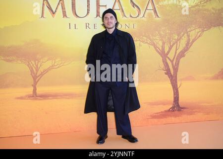 Rom, Italien. November 2024. Luca Marinelli nimmt am Fotoruf des Disney-Films „Musafa Il Re Leone“ im Space Cinema Moderno Teil. Quelle: SOPA Images Limited/Alamy Live News Stockfoto