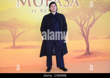 Rom, Italien. November 2024. Luca Marinelli nimmt am Fotoruf des Disney-Films „Musafa Il Re Leone“ im Space Cinema Moderno Teil. Quelle: SOPA Images Limited/Alamy Live News Stockfoto