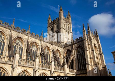 Abteikirche St. Peter und St. Paul, allgemein bekannt als Bath Abbey Stockfoto