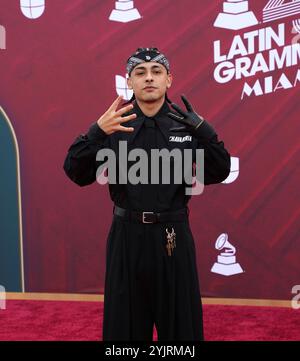 Miami, USA. Oktober 2024. Trueno nimmt am 14. November 2024 an den 25. Annual Latin GRAMMY Awards im Kaseya Center in Miami, Florida Teil. Foto: Guille Briceno/imageSPACE Credit: Imagespace/Alamy Live News Stockfoto