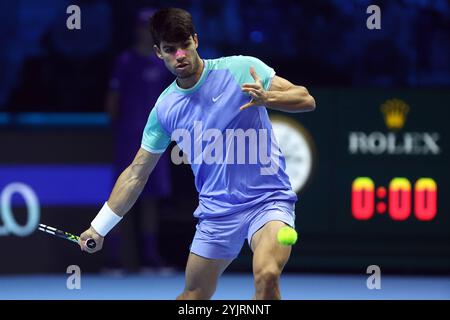 Turin, Italien. November 2024. Carlos Alcaraz aus Spanien im Round-Robin-Einzelspiel zwischen Alexander Zverev aus Deutschland und Carlos Alcaraz aus Spanien am sechsten Tag des Nitto ATP World Tour Finals. Quelle: Marco Canoniero/Alamy Live News Stockfoto