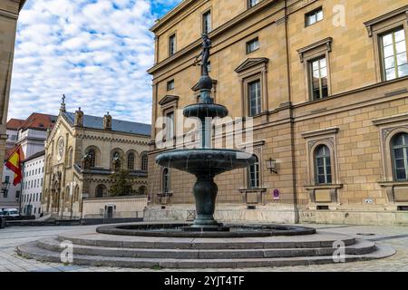 Brunnen Kronprinz-Rupprecht-Brunnen in der Nähe des Marstallplatzes in München, Deutschland in Europa Stockfoto