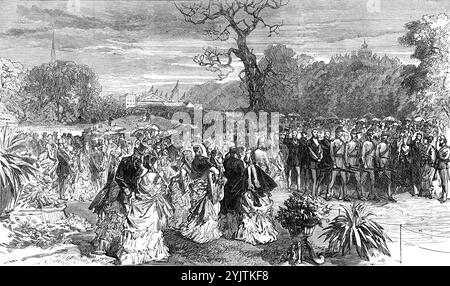 Prinz Arthur bei der Ausstellung der Royal Horticultural Society, Birmingham: The Gardens, 1872. Aston Hall Park, Birmingham, wurde an fünf Tagen der letzten Woche mit der Anwesenheit seiner Königlichen Hoheit Prinz Arthur geehrt. Er kam gegen Mittag aus London, begleitet vom Duke of Teck und besuchte Colonel Howard Elphinstone und zwei Pferderennen. Die beiden Prinzen, zusammen mit dem Earl und der Countess of Bradford und der Marquis und Marchioness of Hertford, kamen aus Castle Bromwich Hall, in engen Kutschen, bei regnerischem Wetter, um die Blumenschau zu eröffnen. Fünf oder sechs Pavillons hatten es Stockfoto