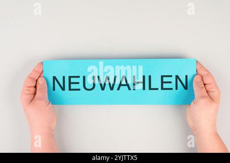 Neuwahl, deutsche Sprache, Ende der Ampelkoalition in Deutschland, politische Entscheidung Stockfoto