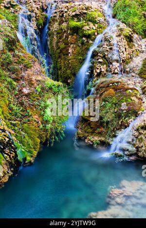 Wasserfall. Orbaneja del Castillo. Valle de Sedano. Provinz Burgos. Castilla y Leon. Spanien. Stockfoto