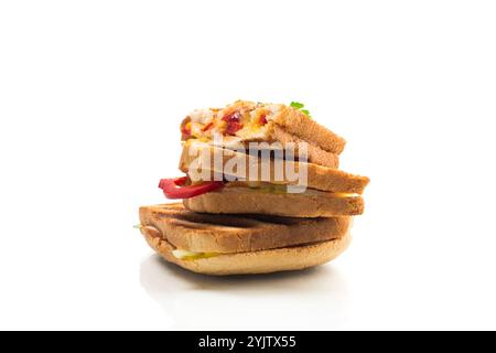 Gegrilltes Bratbrot mit Füllung innen. Stockfoto