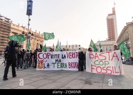 Torino, Italien. November 2024. Manifestazione COP29 Anni di Promesse ora fermate la crisi climatica. Torino, Italia - Venerdi 15 Novembre 2024 - Matteo SECCI/ Credit: LaPresse/Alamy Live News Stockfoto