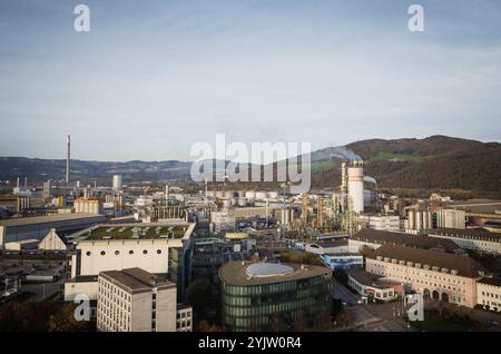 04.11.2024, Linz, AUT, unterwegs in Oberösterreich, Symbolbild, Themenbild, Verschiedene Themenbilder, Chemiepark Linz, im Bild Außenansicht, Luftaufnahme, Chemiepark Linz, *** 04 11 2024, Linz, AUT, unterwegs in Oberösterreich, Symbolbild, Themenbild, verschiedene Themenbilder, Chemiepark Linz, im Bild Außenansicht, Luftaufnahme, Chemiepark Linz, Stockfoto