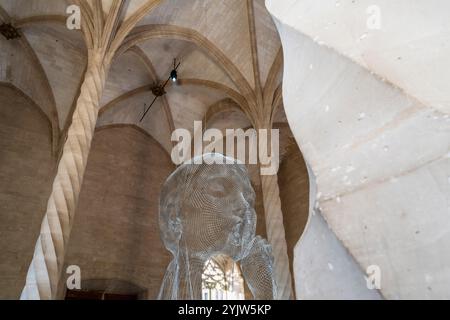 Werk des katalanischen Künstlers Jaume Plensa im gotischen Gebäude von La Lonja, Palma, Mallorca, Balearen, Spanien Stockfoto