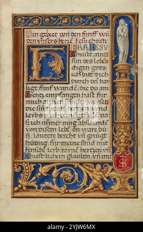 Verzierte Textseite; Gebetsbuch von Kardinal Albrecht von Brandenburg, um 1525–1530. Zusätzliche Info: Ein Text, der die fünf Wunden Christi behandelt, sieht sich einem Bild von diesen Wunden gegenüber, die verehrt werden. Einige Gelehrte betrachten das Monogramm in Gold auf einem roten Feld rechts unten als die Initiale des Künstlers Simon Bening, der auf der letzten beleuchteten Seite zu finden ist. Oben rechts befindet sich ein kunstvoller goldener Sockel, der eine Statue der Jungfrau und des Kindes trägt. Durch die Anspielung auf den Beginn des Lebens Christi ergänzt dieses Thema die Gesichterszene, die auf das Ende seines Lebens verweist. Stockfoto