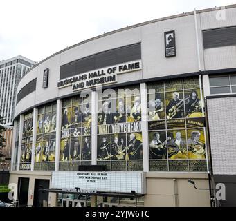 NASHVILLE, TN - 15. März 2024: Musicians Hall of Fame und Museumsgebäude, beliebtes Besucherziel in Nashville, Tennessee Stockfoto