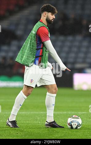 Glasgow, Großbritannien. November 2024. Joško Gvardiol von Kroatien während des Spiels der UEFA Nations League im Hampden Park, Glasgow. Der Bildnachweis sollte lauten: Neil Hanna/Sportimage Credit: Sportimage Ltd/Alamy Live News Stockfoto