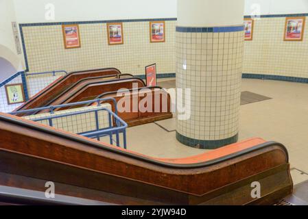 Berühmte historische Holztreppe, Antwerpen, Belgien Stockfoto