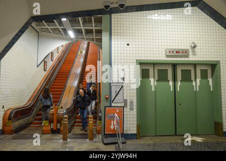 Berühmte historische Holztreppe, Antwerpen, Belgien Stockfoto