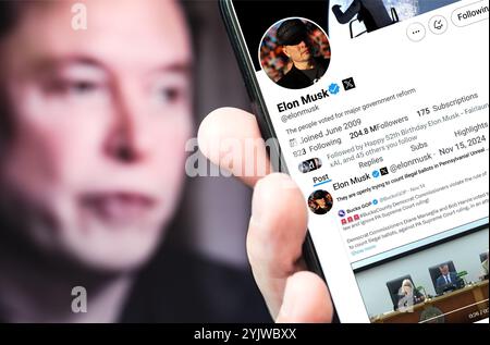 Ukraine. Poltava. November 2024 . Elon Musk profilt Twitter auf einem Smartphone-Bildschirm. Neuer Tweet mit Text. Stockfoto