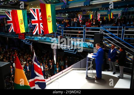 El Alto, BOLIVIEN; 15. November 2024: Der britische Botschafter in Bolivien, Richard Porter, hält eine Rede auf einer Veranstaltung, die von der britischen Botschaft anlässlich des Geburtstags von König Karl III. Organisiert wurde. Die Veranstaltung sollte auch die kulturellen Beziehungen und den Handel zwischen Bolivien und Großbritannien fördern. Stockfoto