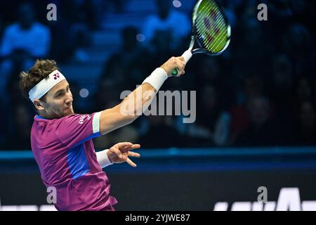 Inalpi Arena, Turin, Italien. November 2024. Nitto ATP Finals 2024 Tag 6; Casper Ruud von Norwegen in Aktion gegen Andrey Rublev Credit: Action Plus Sports/Alamy Live News Stockfoto