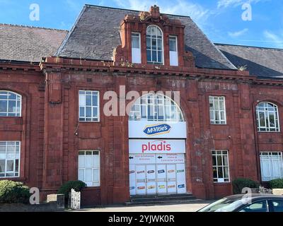 Stockport UK, 4. Oktober 2024. Die McVities-Fabrik in Stockport. Stockfoto