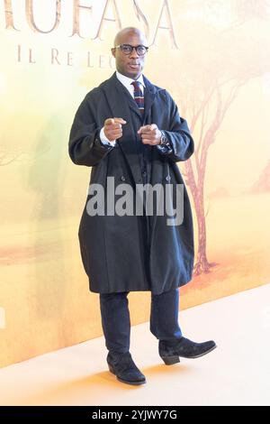 Rom, Italien. November 2024. Regisseur Barry Jenkins nimmt am Fotocall des Films „Mufasa: IL Re Leone“ im Space Cinema Moderno in Rom Teil (Foto: Matteo Nardone/Pacific Press) Credit: Pacific Press Media Production Corp./Alamy Live News Stockfoto