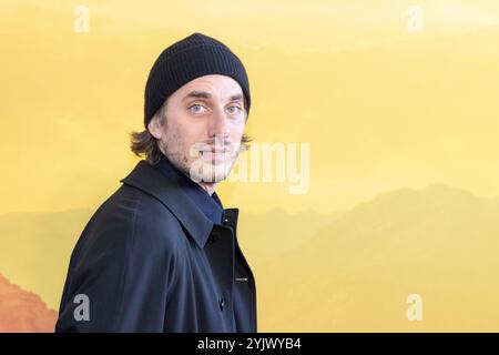 Rom, Italien. November 2024. Der italienische Schauspieler Luca Marinelli nimmt am Fotoaufruf des Films „Mufasa: IL Re Leone“ im Space Cinema Moderno in Rom Teil (Foto: Matteo Nardone/Pacific Press) Credit: Pacific Press Media Production Corp./Alamy Live News Stockfoto