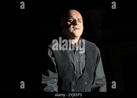 Saenger Christopher Purves als Sweeney Todd, am 13.11.24 bei der Fotoprobe zum Musical Thriller, schwarze Operette Sweeney Todd der Komischen Oper im Berliner Schillertheater, Premiere am 17. November 2024 Sweeney Todd - Berlin *** Sänger Christopher Purves als Sweeney Todd, am 13 11 24 bei der Fotoprobe für das Musical Thriller, schwarze Operette Sweeney Todd der Komischen Oper am Schillertheater Berlin, Premiere am 17. November 2024 Sweeney Todd Berlin Stockfoto