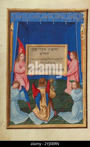 Die Anbetung der Inschrift Kreuztabelle; Gebetsbuch von Kardinal Albrecht von Brandenburg, um 1525–1530. Zusätzliche Info: Zwei Engel halten die Tablette hoch, die Pilatus am Kreuz befestigen ließ. Nach dem Johannesevangelium trug es die Bezeichnung Jesu von Nazaret, König der Juden, in drei Sprachen: Hebräisch, Griechisch und Lateinisch. Auf jeder Seite hält ein Engel eine Kerze und zieht die Vorhänge zurück, um das heilige Objekt zu enthüllen. In der Mitte schwingt ein anderer Engel ein Räuchergefäß, aus dem Rauch in Richtung der Tablette fließt. Die Szene als dramatische rituelle Präse zu betrachten Stockfoto