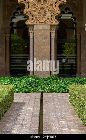 Im Santa Isabel Hof im Aljaferia Palace. Saragossa, Spanien Stockfoto