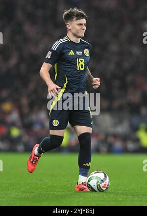 Glasgow, Großbritannien. November 2024. Ben Doak aus Schottland während des Spiels der UEFA Nations League im Hampden Park, Glasgow. Der Bildnachweis sollte lauten: Neil Hanna/Sportimage Credit: Sportimage Ltd/Alamy Live News Stockfoto