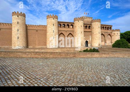 Blick auf den Aljaferia-Palast in Saragossa, Spanien Stockfoto