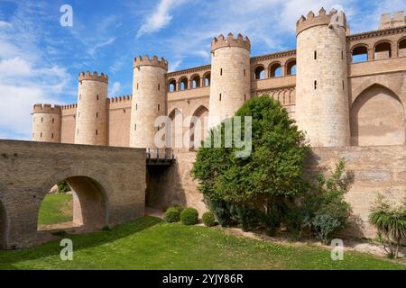 Blick auf den Aljaferia-Palast in Saragossa, Spanien Stockfoto