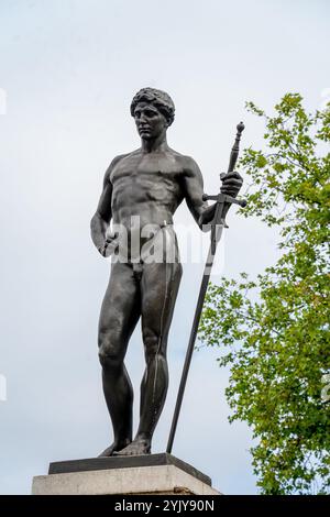 denkmal, Statue von Boy David im Hyde Park vor der Royal Albert Hall in London.UK. Stockfoto