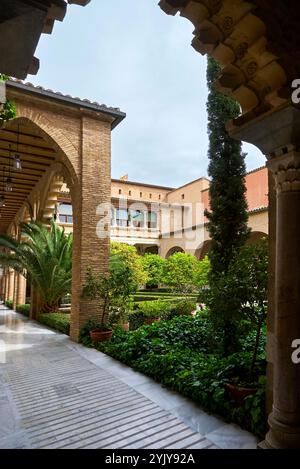 Im Innenhof des Aljaferia-Palastes in Saragossa, Spanien Stockfoto