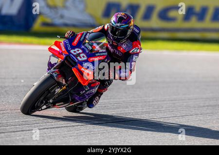 Circuit de Barcelona, Barcelona, Katalonien, Spanien. November 2024. 2024 MotoGP Motul Solidarity Grand Prix von Barcelona, Qualifikationstag; Jorge Martin von den Prima Pramac Racing Rides während der Qualifying Session Credit: Action Plus Sports/Alamy Live News Stockfoto