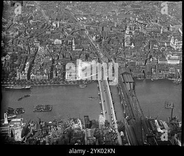 Blackfriars Bridge, Unilever House und Umgebung um Faringdon Road, London, 1930er Jahre. Stockfoto