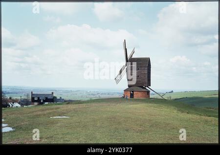 Brill Windmill, Windmill Street, Brill, Aylesbury Vale, Buckinghamshire, 1983. Blick auf Brill Windmill von Osten. Stockfoto