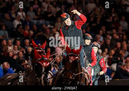 Voutaz Jerome, Schweiz FEI Driving World Cup MASTERHORSE DEUTSCHER MEISTER Zeit-Hindernisfahren Vierspaenner mit 2 Umlaeufen Wertungspruefung für den Weltcup Fahren 2024/2025 International GER, Stuttgart German Masters 2024, 38. internationales Reitturnier, 16.11.2024 Foto: Eibner-Pressefoto/Roger Buerke Stockfoto