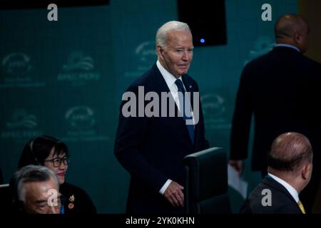 Lima, Peru. November 2024. Präsident Joe Biden nimmt am informellen Dialog der Staats- und Regierungschefs des Gipfels zur Wirtschaftszusammenarbeit Asien-Pazifik (APEC) auf dem APEC-Gipfel am Freitag, den 15. November 2024 in Lima, Peru, Teil. Foto über APEC Peru/UPI Credit: UPI/Alamy Live News Stockfoto