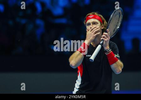 Turin, Italien. November 2024. Andrey Rublev aus Russland reagiert beim Gruppenspiel der Männer gegen Casper Ruud aus Norwegen am 6. Tag des Nitto ATP Finals 2024 in der Inalpi Arena. Casper Ruud gewinnt mit 6:4, 5:7, 6-2 gegen Andrey Rublev (Foto: Fabrizio Carabelli/SOPA Images/SIPA USA) Credit: SIPA USA/Alamy Live News Stockfoto