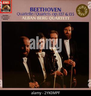 Plattencover aus Vintage-Vinyl. Ludwig van Beethoven, Quartette op. 127 und 135, Alban Berg Quartett, r 1982 Stockfoto