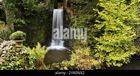 Wasserfall in Katzenloch im Landkreis Birkenfeld, Hunsrueck, Rheinland-Pfalz, Deutschland, Europa Stockfoto