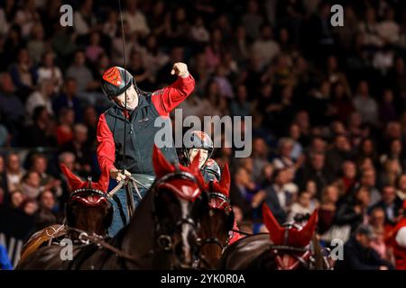 Stuttgart, Deutschland. November 2024. Voutaz Jerome, Schweiz FEI Driving World Cup MASTERHORSE DEUTSCHER MEISTER Zeit-Hindernisfahren Vierspaenner mit 2 Umlaeufen Wertungspruefung für den Weltcup Fahren 2024/2025 International GER, Stuttgart German Masters 2024, 38. internationales Reitturnier, 16.11.2024 Foto: Eibner-Pressefoto/Roger Buerke Credit: dpa/Alamy Live News Stockfoto