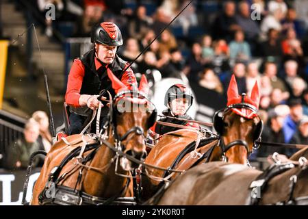 Stuttgart, Deutschland. November 2024. Voutaz Jerome, Schweiz FEI Driving World Cup MASTERHORSE DEUTSCHER MEISTER Zeit-Hindernisfahren Vierspaenner mit 2 Umlaeufen Wertungspruefung für den Weltcup Fahren 2024/2025 International GER, Stuttgart German Masters 2024, 38. internationales Reitturnier, 16.11.2024 Foto: Eibner-Pressefoto/Roger Buerke Credit: dpa/Alamy Live News Stockfoto