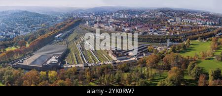 Gleisvorfeld am Hauptbahnhof, Europaviertel Stuttgart. Nach Fertigstellung des Projekts Stuttgart 21, Wohnungen und der neue Rosensteinnachbar Stockfoto