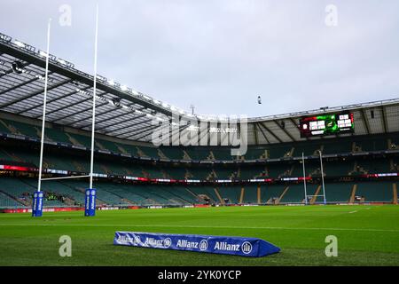 London, England. November 2024. Ein Blick auf das Allianz Branding vor dem Spiel der Herbstnationenserie 2024 zwischen England und Südafrika im Allianz Stadium in Twickenham. Quelle: Ben Whitley/Alamy Live News Stockfoto